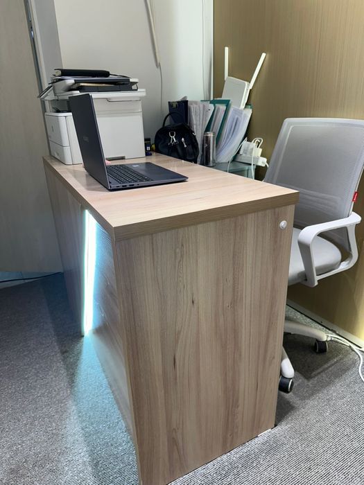 Срочно продам офисную мебель