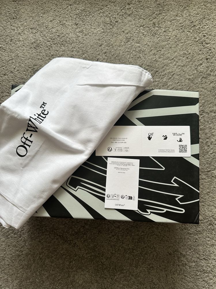 Off-White Be Right Back