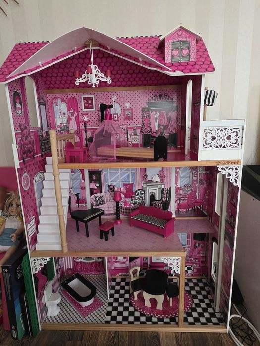 Vând casă de păpuși Amelia