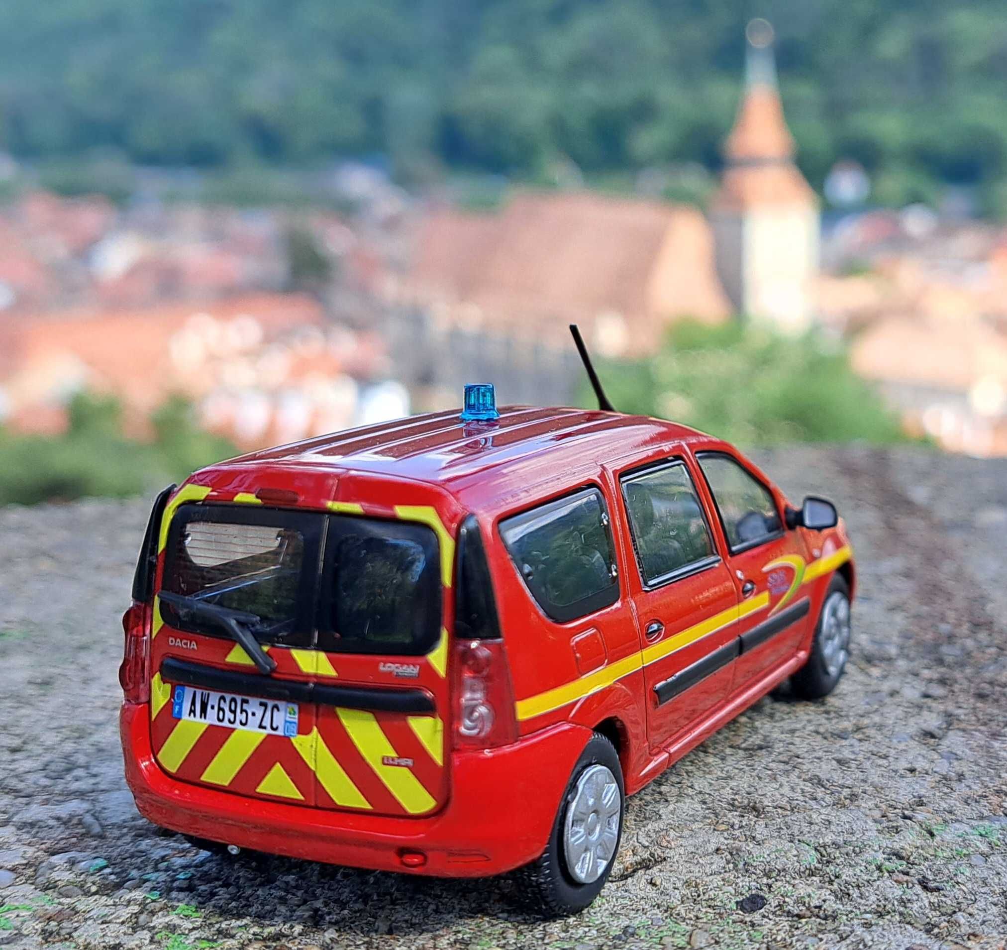 Dacia Logan MCV phase2 pompieri 1:43