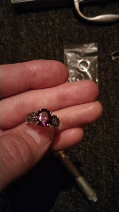 Серебряное кольцо.