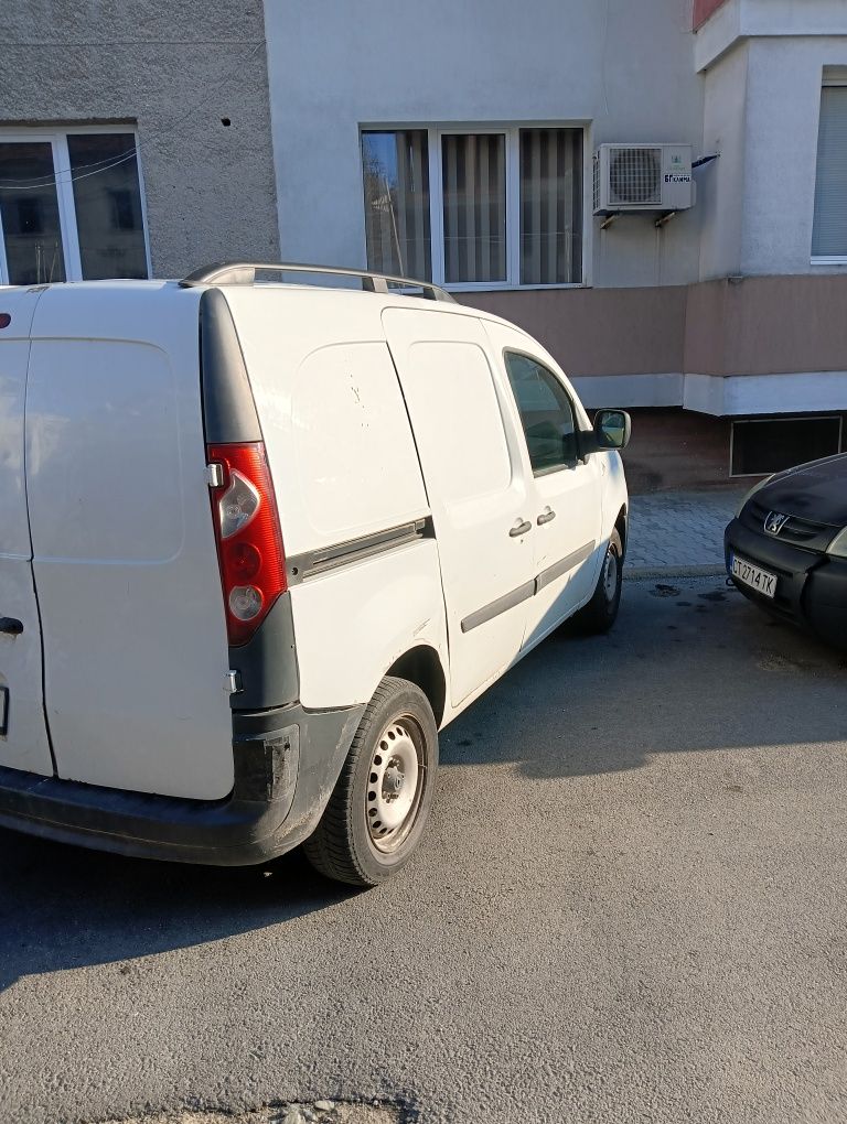 Рено Канго бензин