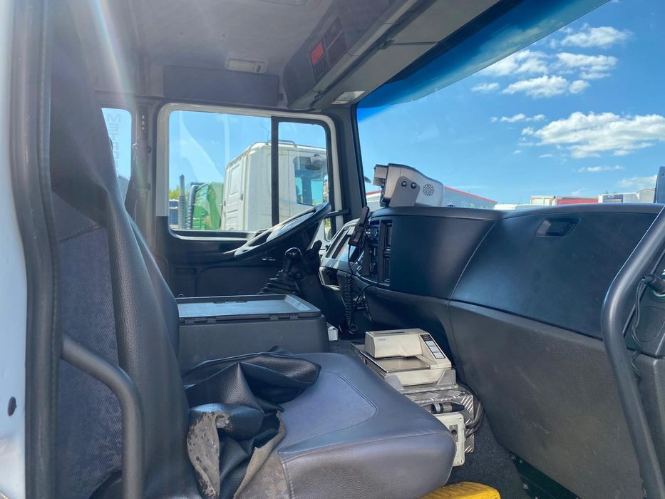 Autocisterna 9000  Litri  Pompa  2003 Stropitoare