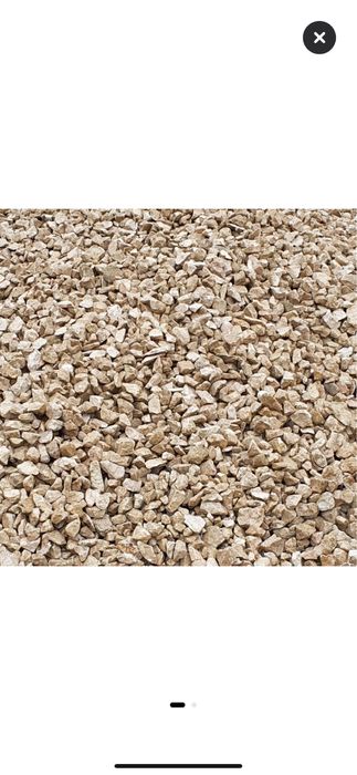 Vand nisip piatra pamant vegetal