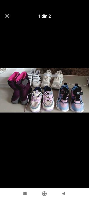 Adidași fetița de vânzare
