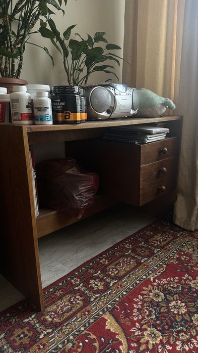 Отдам бесплатно советский стол с ящиками