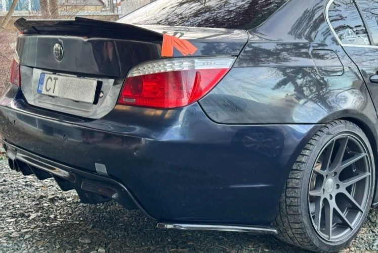 Extensii Extensie / coltare lip bara spate BMW Seria 5 E60 E61 vopsite