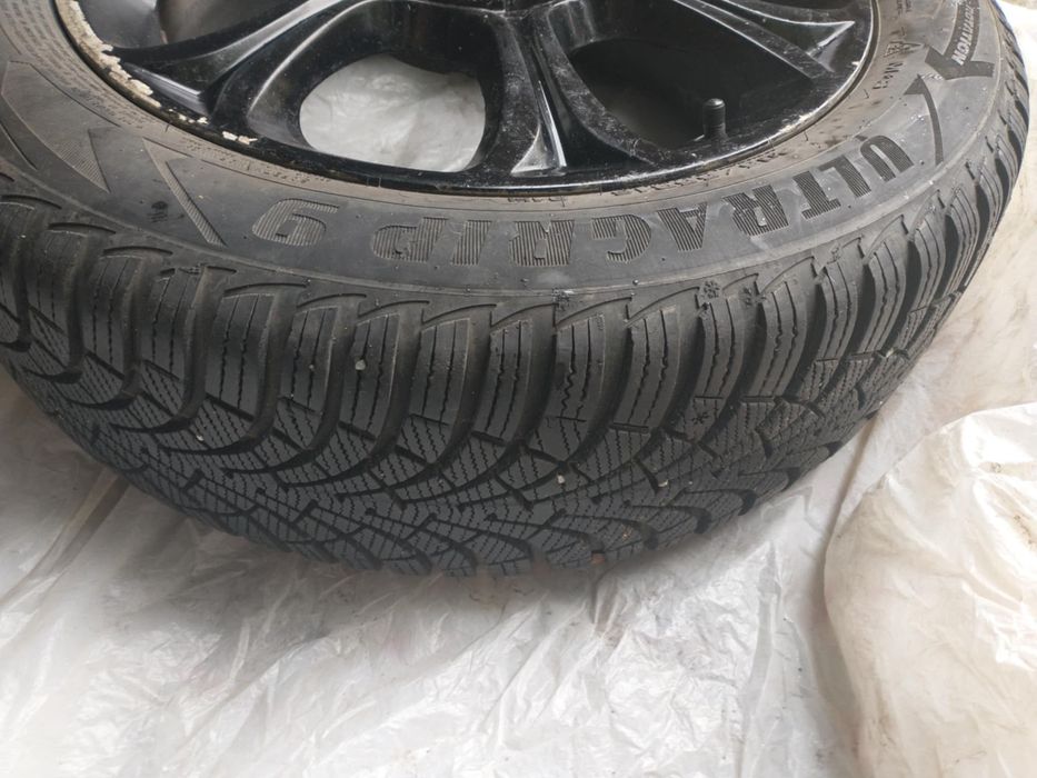 Зимни гуми Goodyear 205/55 R16 2 бр.
