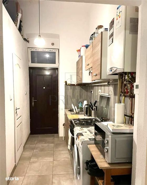 Apartament Renovat - Centrala Proprie - Mobilat si Utilat - Zona Compl