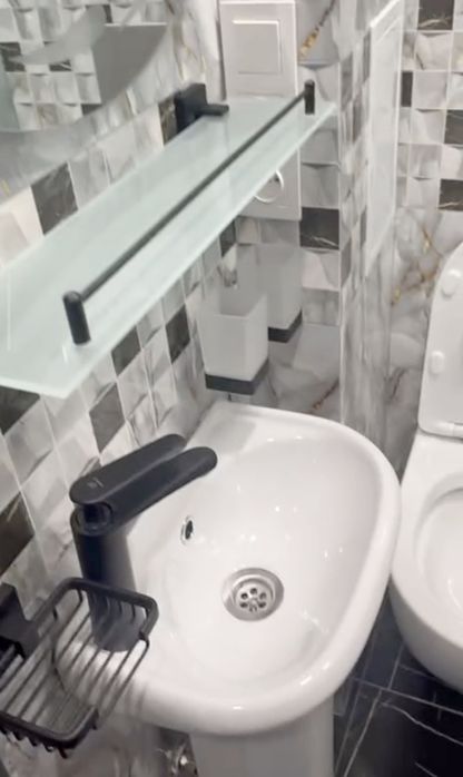 Своя Ул.Бобура 1-4-5 ТЦ Некст кирпичный дом 1,5*3 балкон с обстановкой