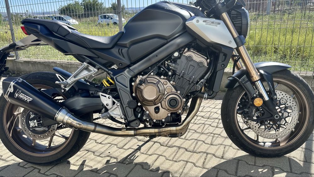 Motocicleta Honda CB650R