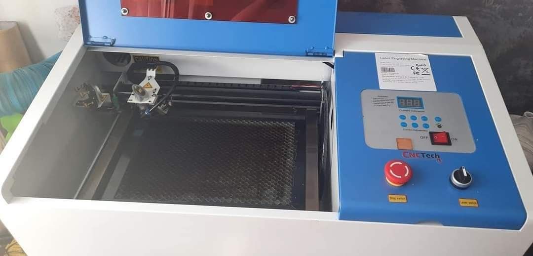 Plotter Laser CO2 40W 35x24cm + Air Assist + Red Poin