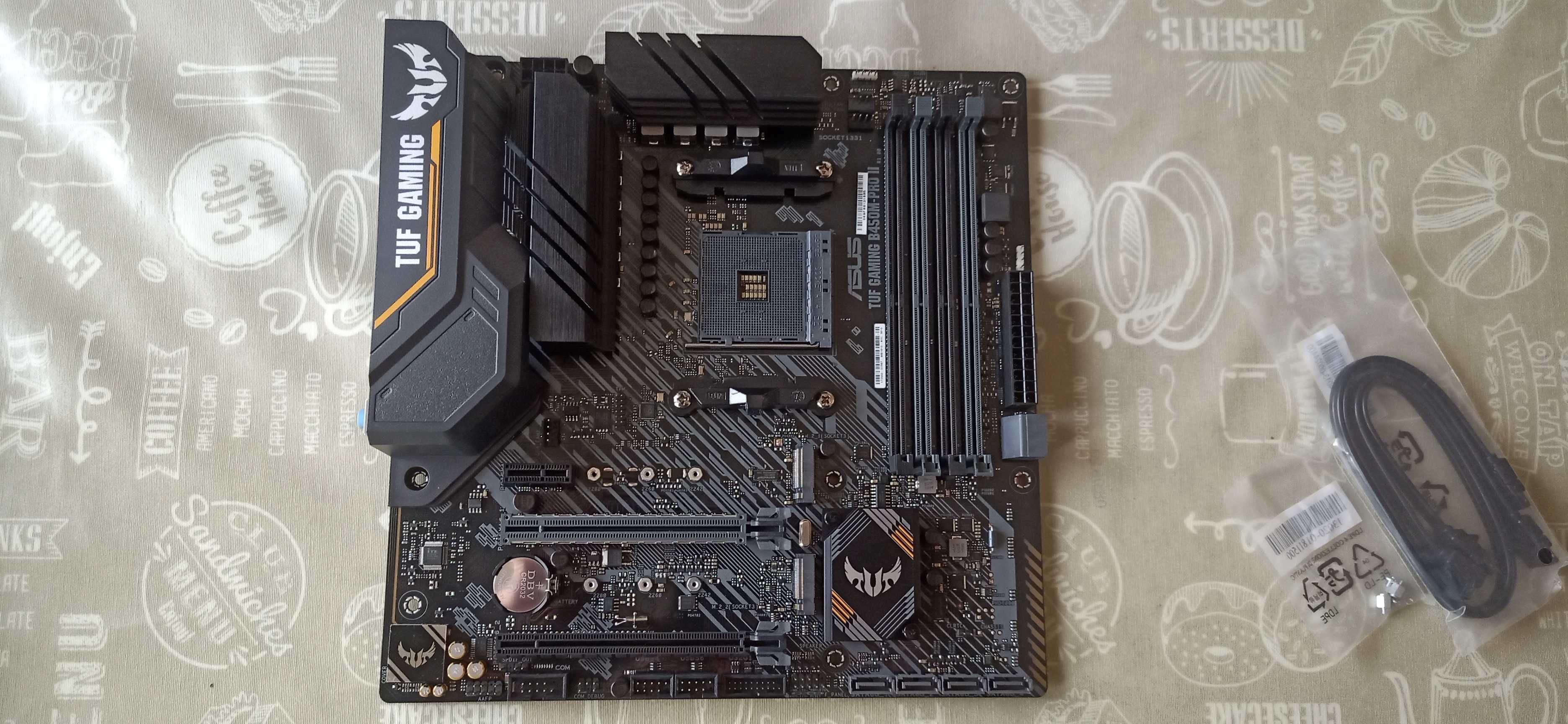 Продавам днна платка ASUS TUF GAMING B450M-PRO II