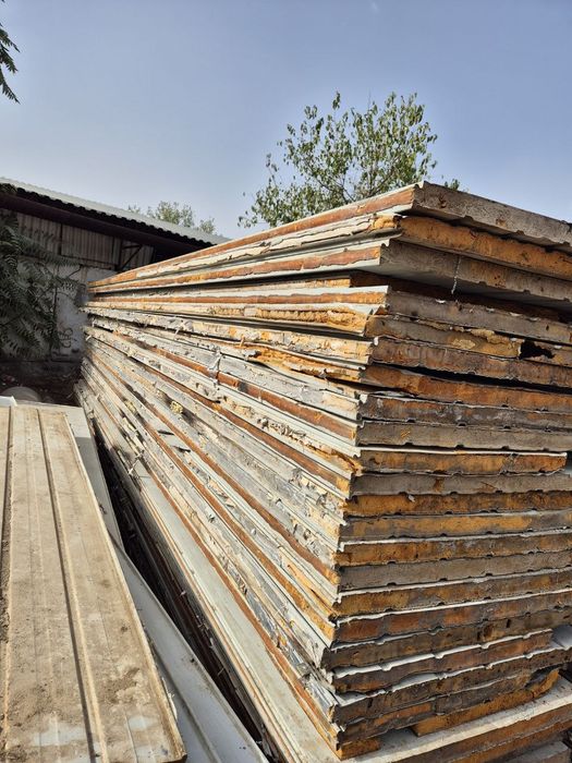 Sendvich panel sotiladi, holat yaxshi.