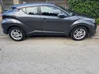 Vând Toyota C-HR