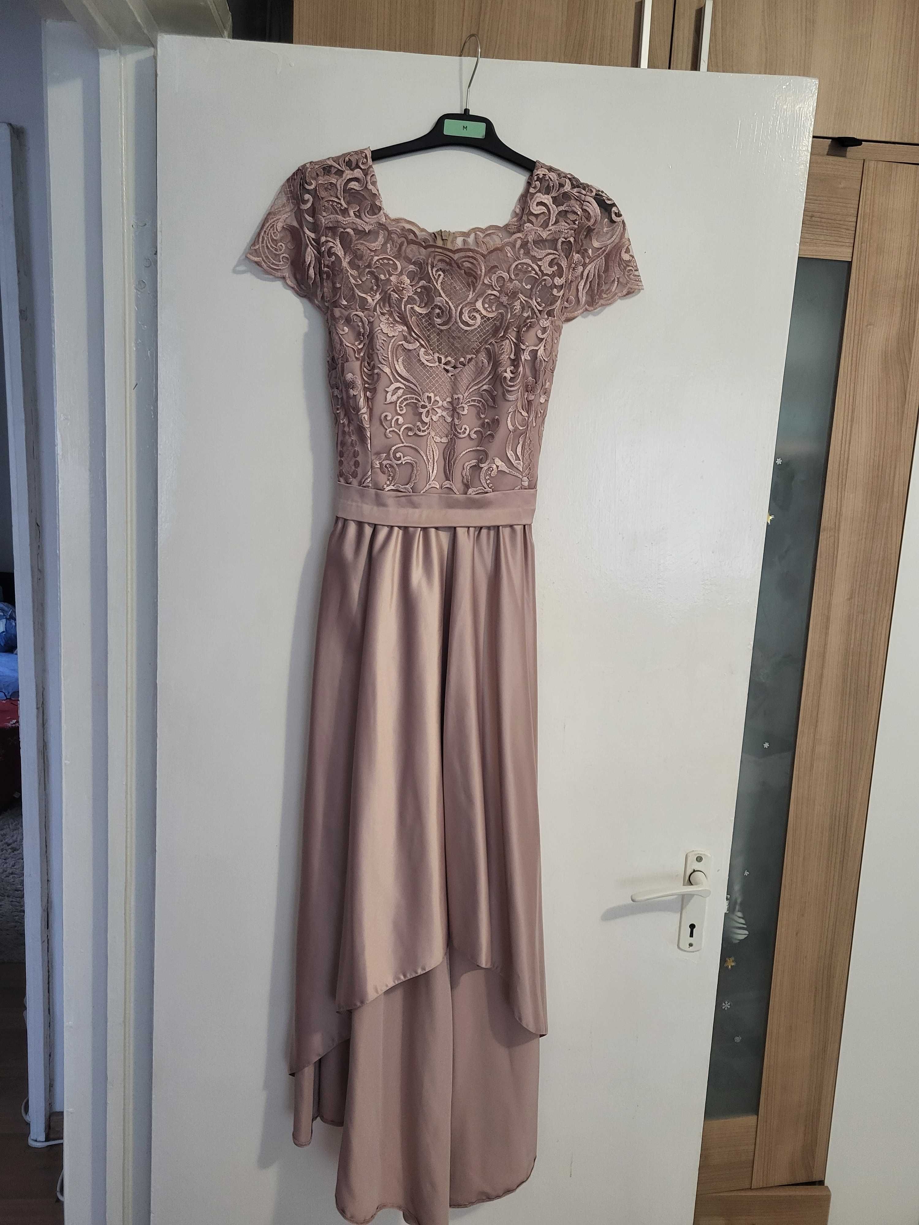 Vand rochie roz pudrat de gala marimea 40 (M/L)