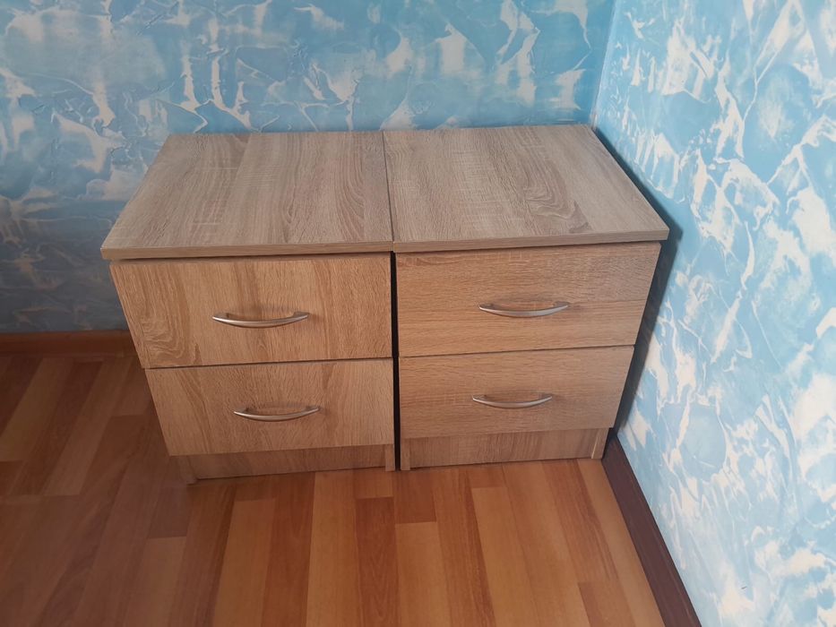 Мебель (кровать и два камода)