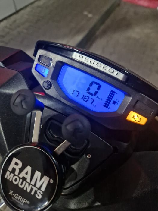 Vând/Schimb Scuter Peugeot Speedfight 4 2019 50cc 2t + carte service