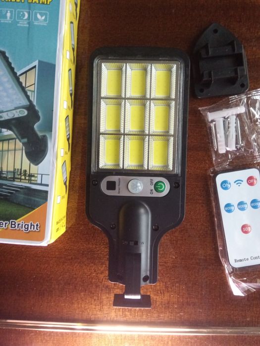 Соларна, сензорна, дворна лампа