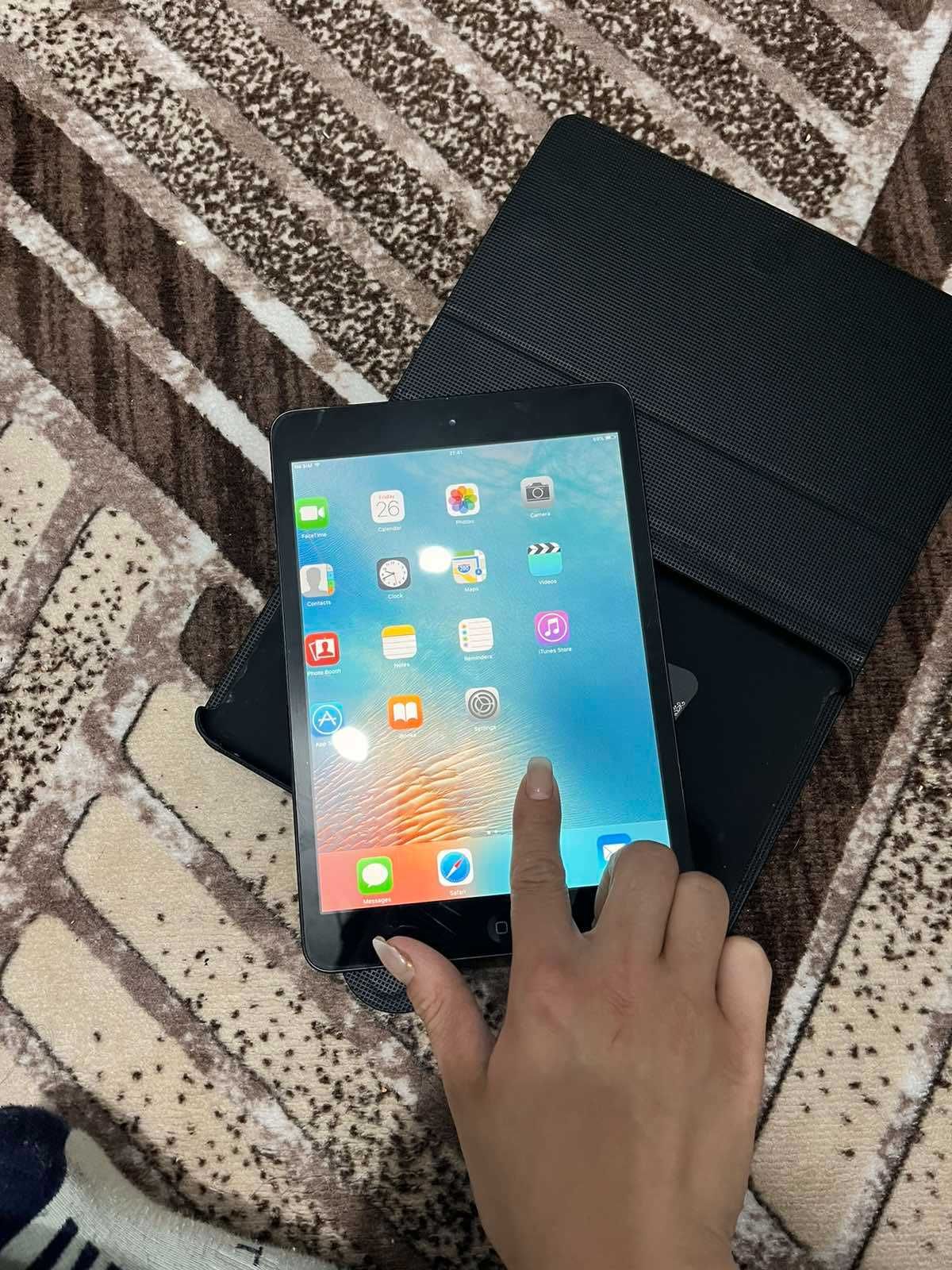 Apple iPad Мini 16GB WiFi Черен Модел А1432