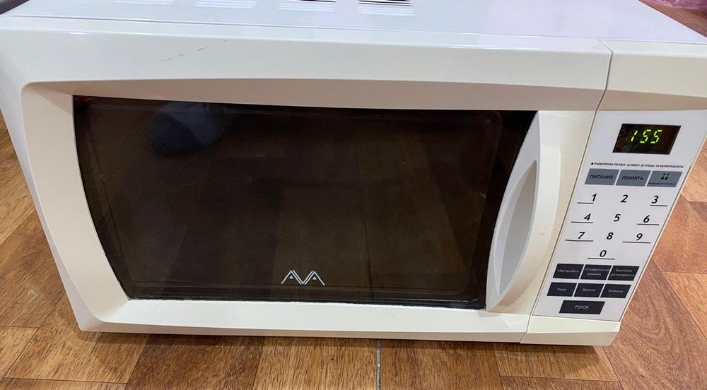 Продам микроволновую печь 10000 тенге