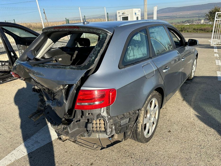 Dezmembrez / Dezmembrari / Piese / Accesorii Audi a4 b8 2009 volan stanga 2.0 tdi cutie automata LLA