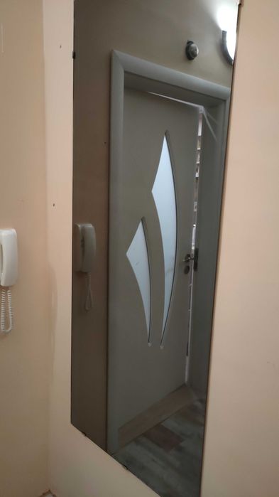 Огледало за стена