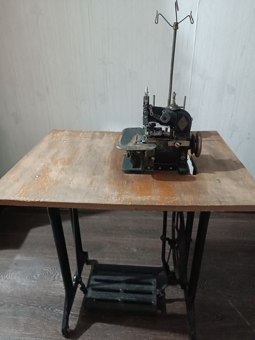 Продам оверлок dh