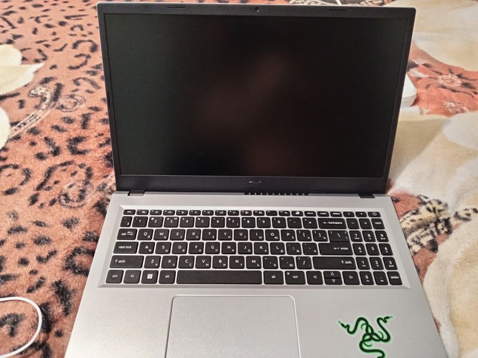 Ноутбук  aser!! Срочно