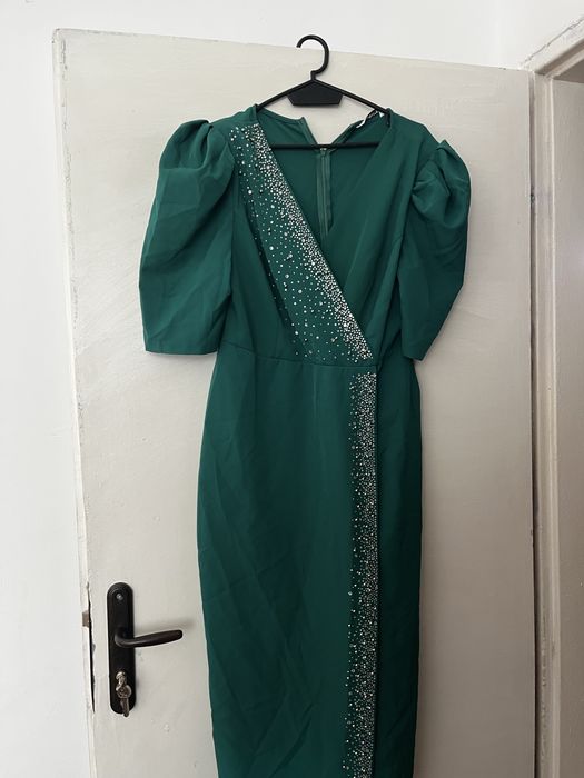 Продават се само веднъж са носени  който желае да пише налично жела