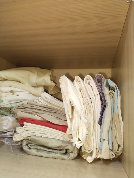 Продам простынь , наволочки б/у