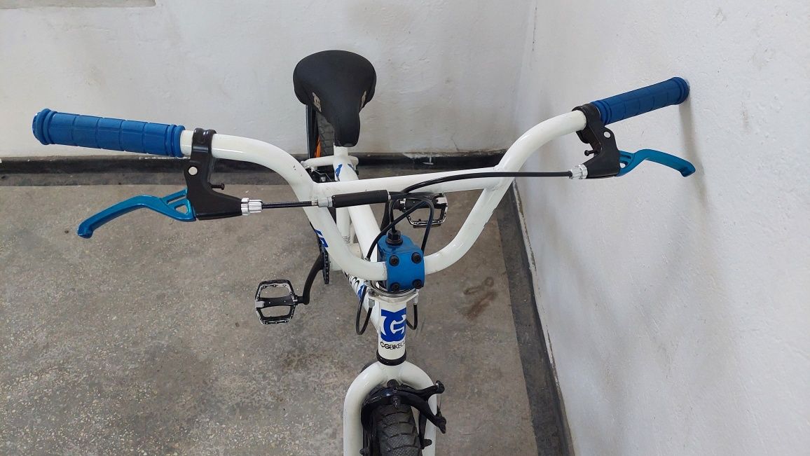 Bicicleta BMX 360° CGBIKECO ca noua