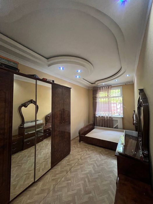 Срочно продается квартира Ялангоч 2/1/5