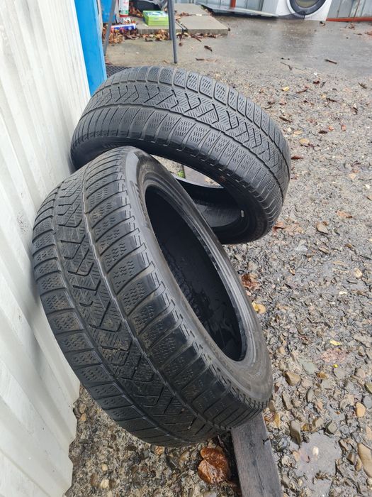2 Anvelope de iarna*215/55R17*Pirelli*LICHIDARE STOC*75 Lei Buc*