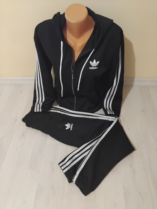 Trening dama Adidas.