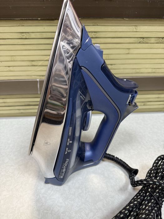 Парна ютия Rowenta DW8215