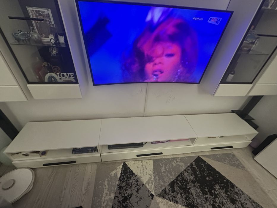 Living/ Biblioteca alb lucios