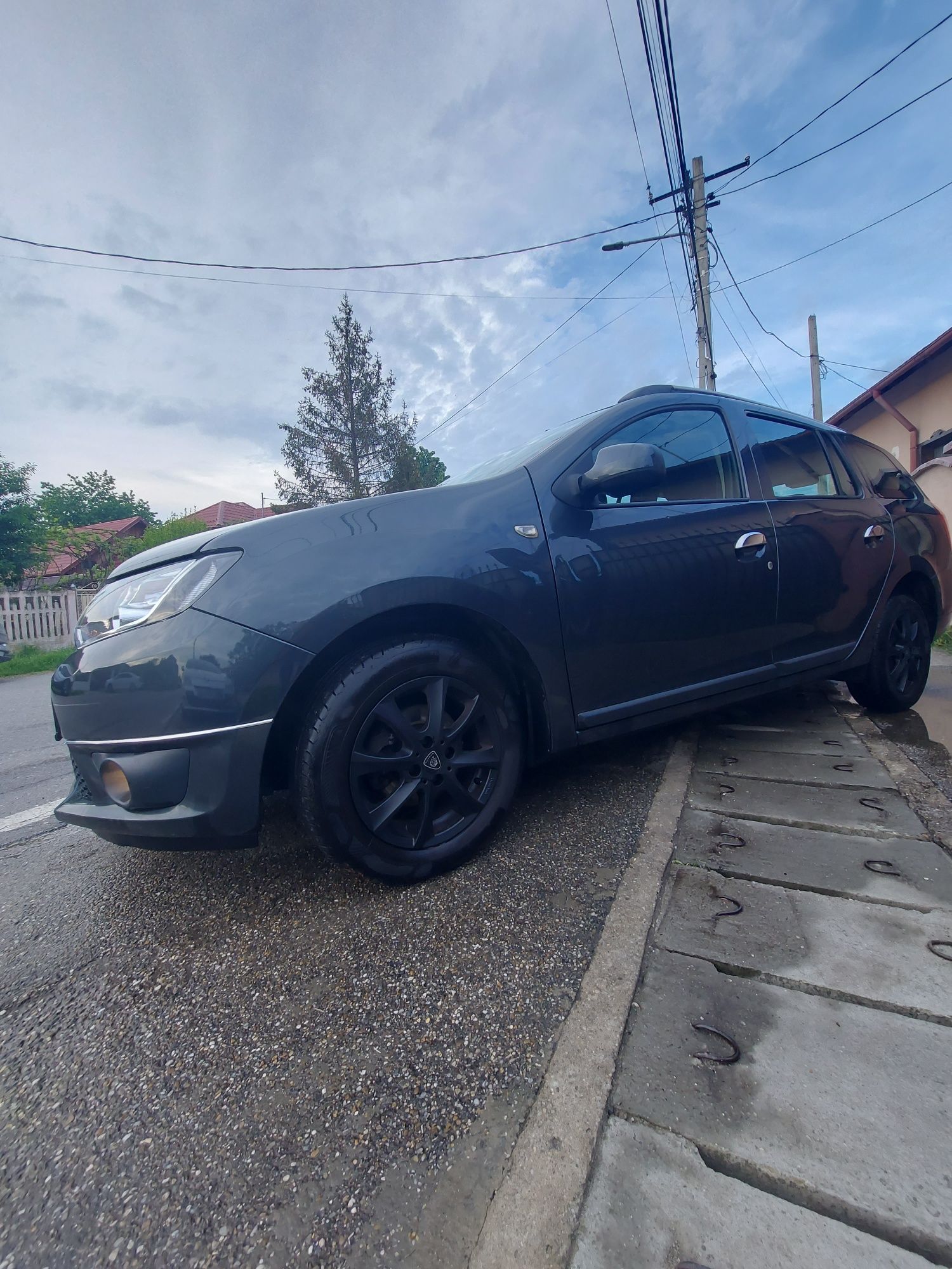 Logan 0,9 2016 47.000 km!
