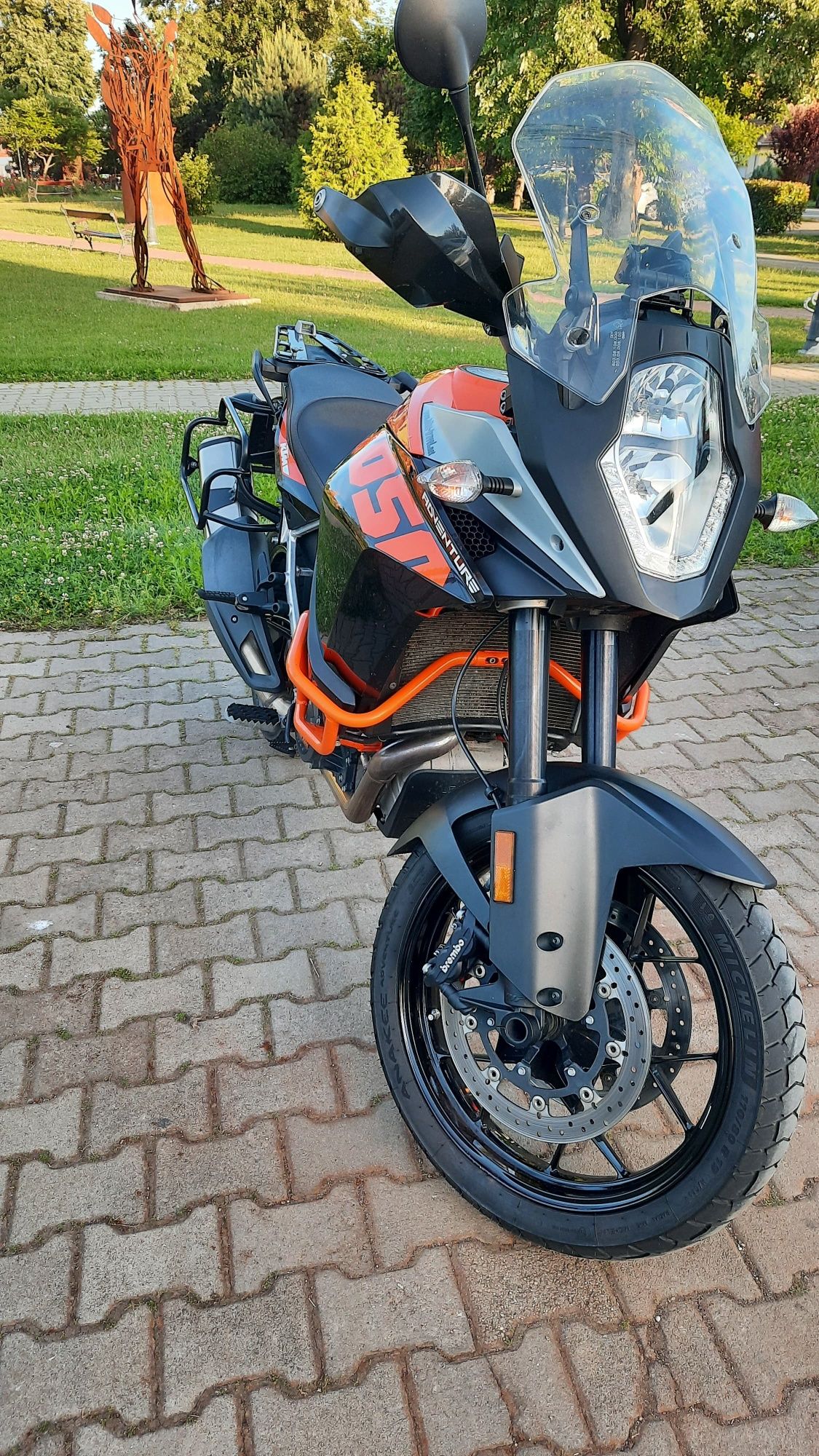 KTM Adventure 1050