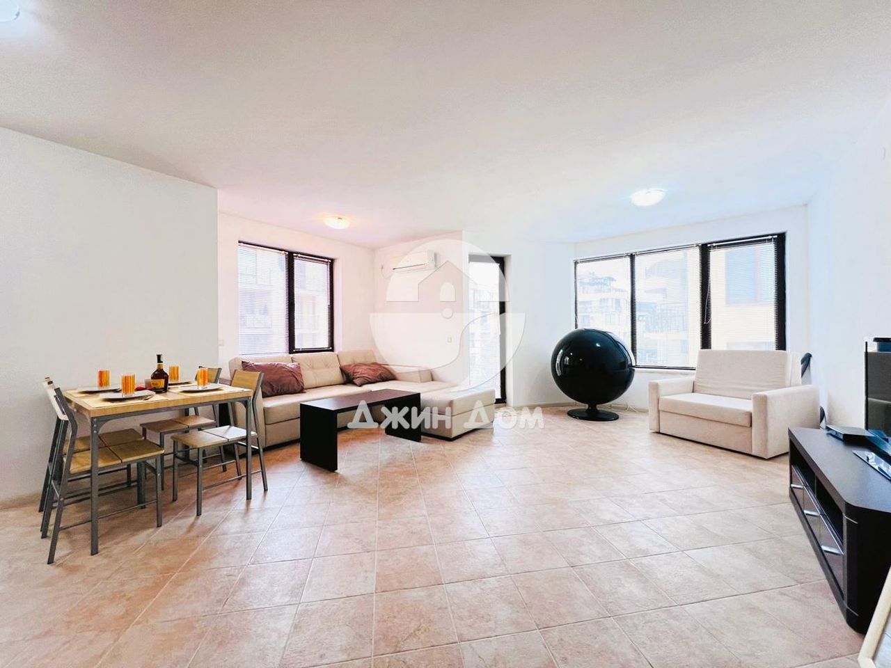 Продава се Двустаен апартамент в Свети Влас - 69 кв.м за 1116 €/кв.м - Снимка #1