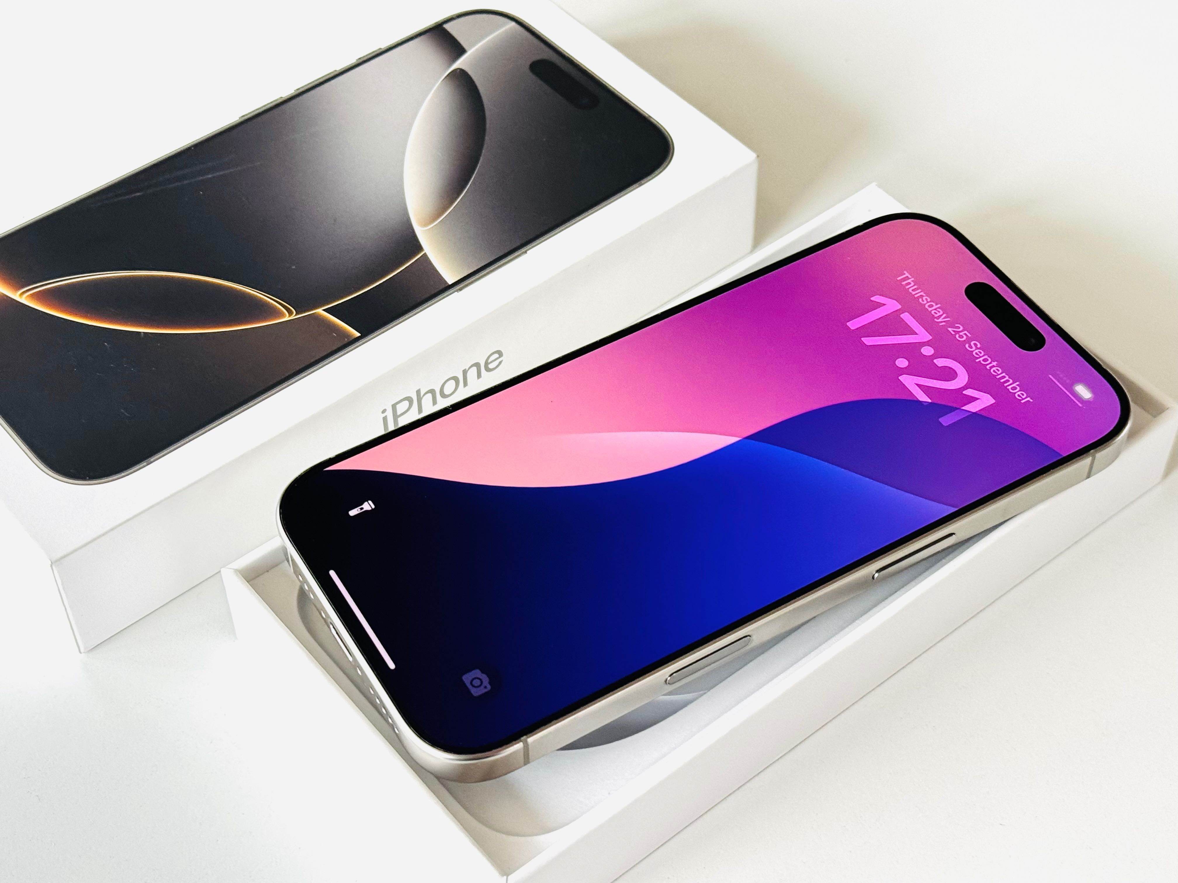 Iphone 16 Pro 512GB Natural Titanium Гаранция 6 месеца