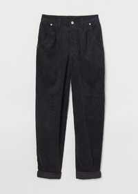 Pantaloni H&M negrii din catifea raiați