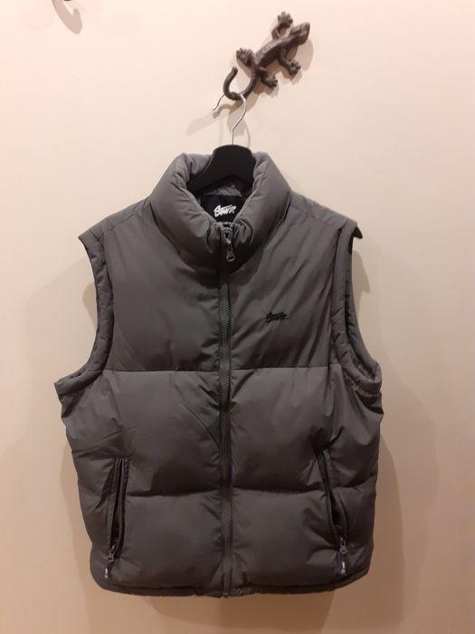 Продавам мъжки пухен елек Pull&Bear!!!