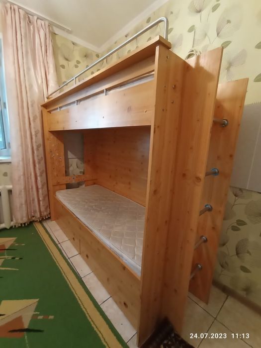 Кровать двухъярусная чисто дерево