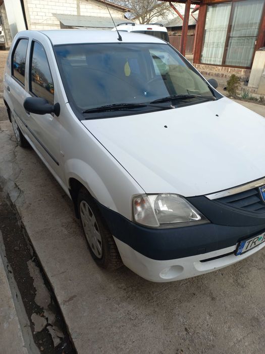 De vanzare logan 1.4 Mpi in stare foarte buna.