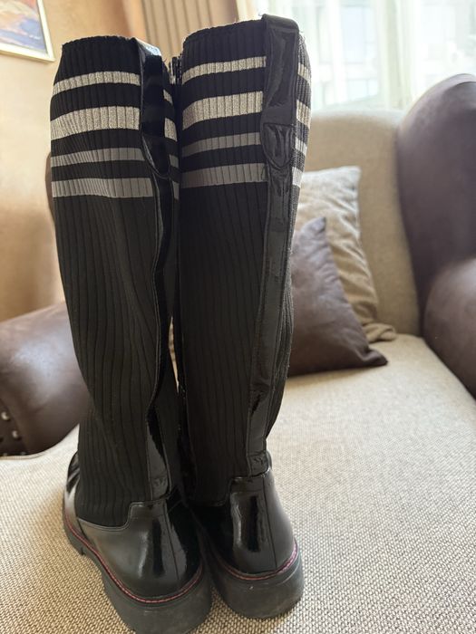 Ботуши,номер-43 в отлично състояние.