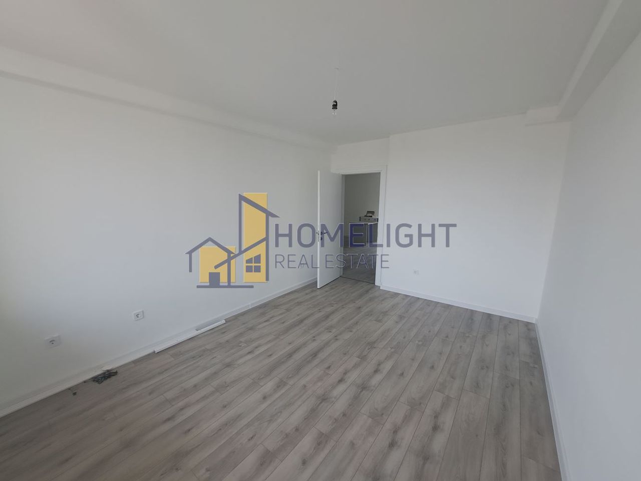 Продава се Тристаен апартамент в София, Център - 105 кв.м за 2635 €/кв.м - Снимка #4