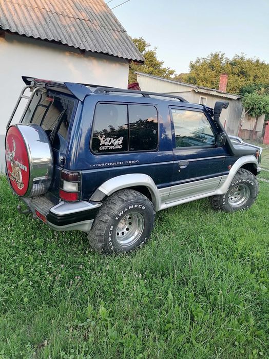 Mitsubishi Pajero 2.5 off road