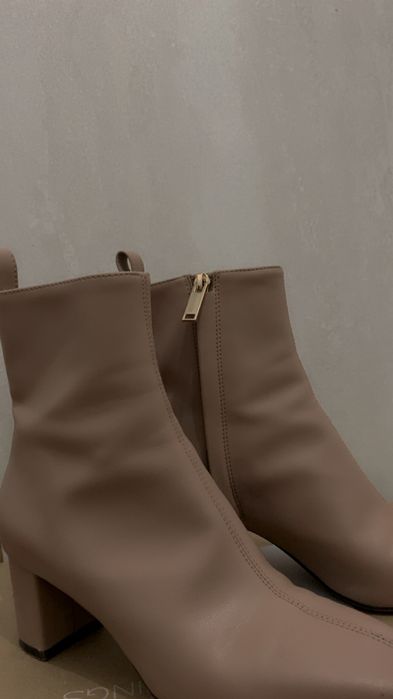 Дамски боти H&M, размер 35 – като нови, носени веднъж