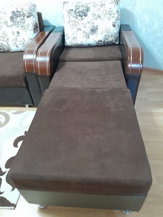 Продается диван и кресла